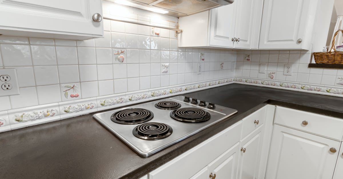 How to run Counter Strike 1.6/Source in Ubuntu? - Clean White Home Kitchen