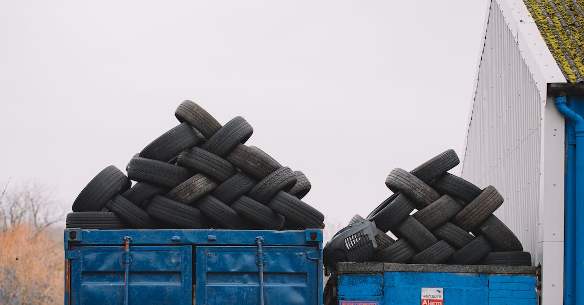 How to select which relics to retain vs to salvage in the junk pile - Pile of Vehicle Tires How to select which relics to retain vs to salvage in the junk pile - Pile of Vehicle Tires