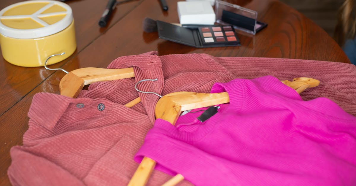 How to sell items marked as sellable? - Clothes in Hangers over the Table