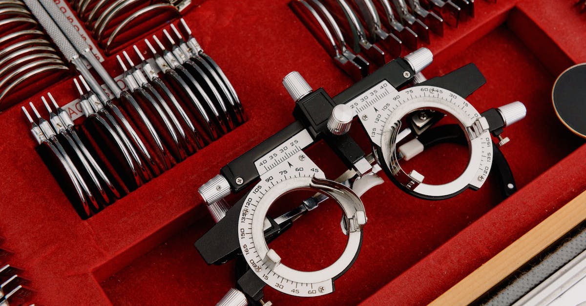 How to set correct country? - Set of assorted trial lenses and optical frame