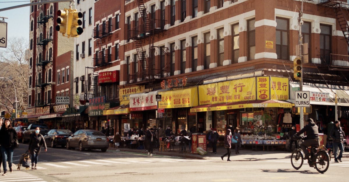 How to throw grenade or Molotov in GTA: Chinatown Wars on PSP? - Cars Parked in Front of Brown Building How to throw grenade or Molotov in GTA: Chinatown Wars on PSP? - Cars Parked in Front of Brown Building