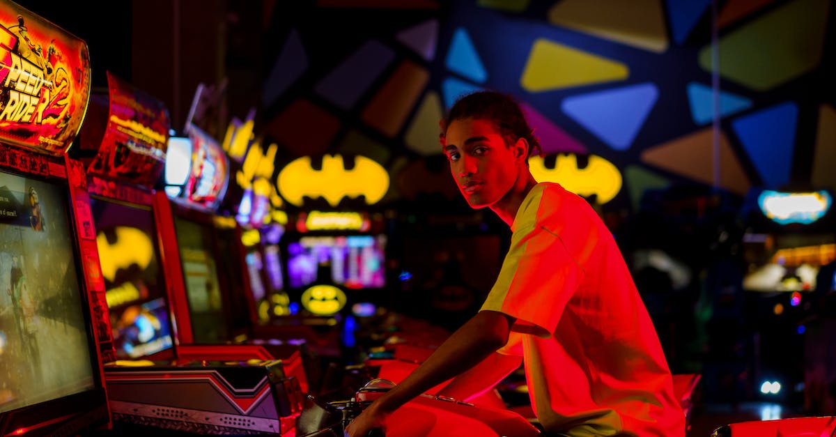 How to turn off 'make some noise' to continue in arcade games in Rocksmith 2014 - A Man Playing in an Arcade How to turn off 'make some noise' to continue in arcade games in Rocksmith 2014 - A Man Playing in an Arcade