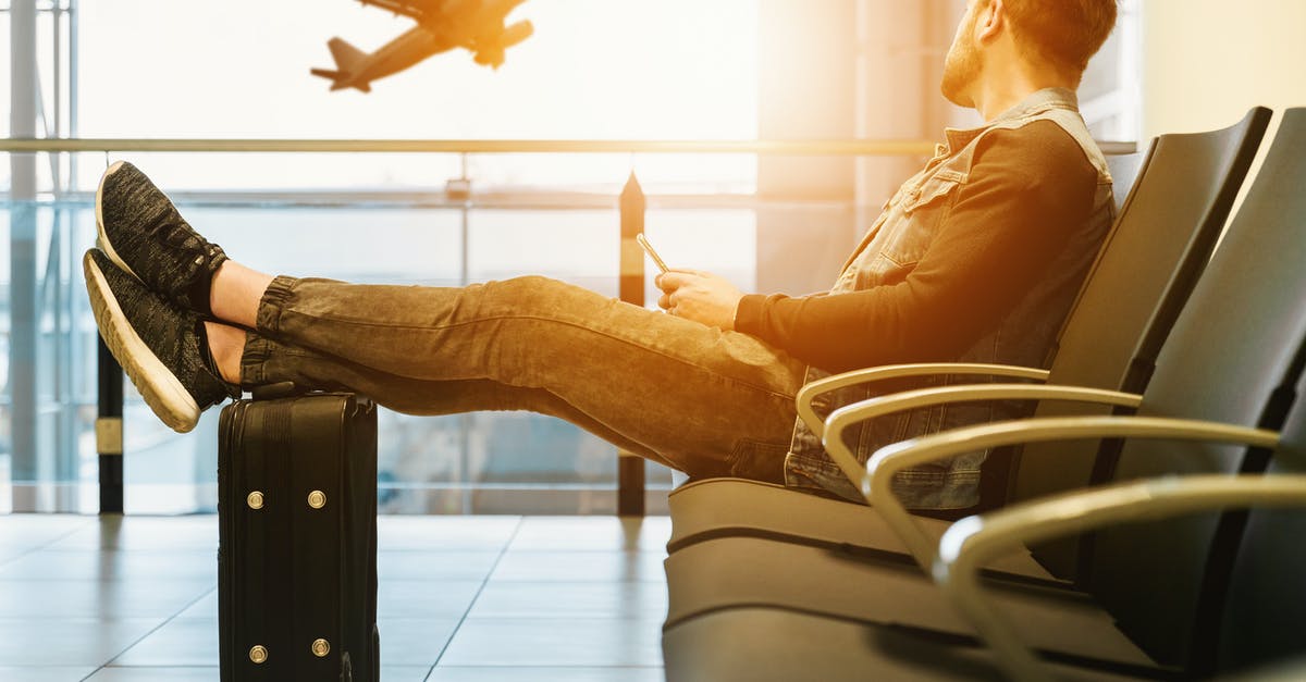 How to use R1 to fly with the sword in Destiny - Man in airport waiting for boarding on plane How to use R1 to fly with the sword in Destiny - Man in airport waiting for boarding on plane