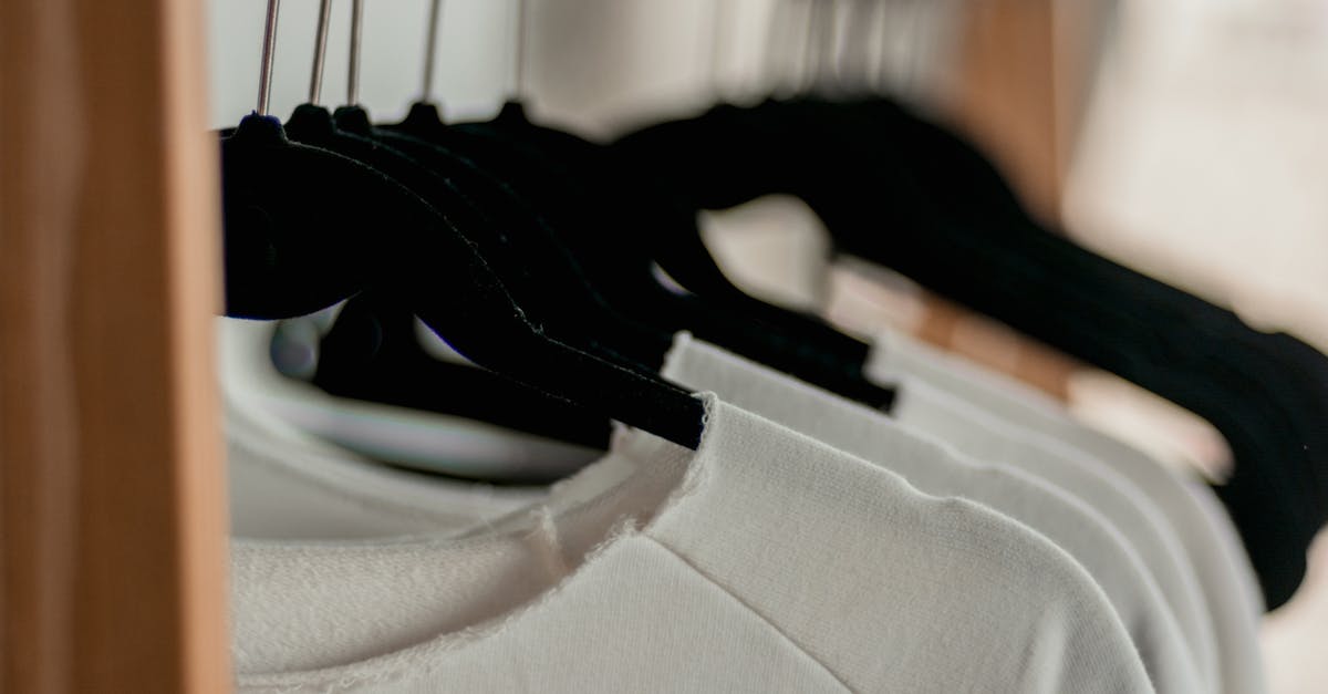 I.9 doesn't work [duplicate] - Hanged White Shirts on Black Clothes Hangers