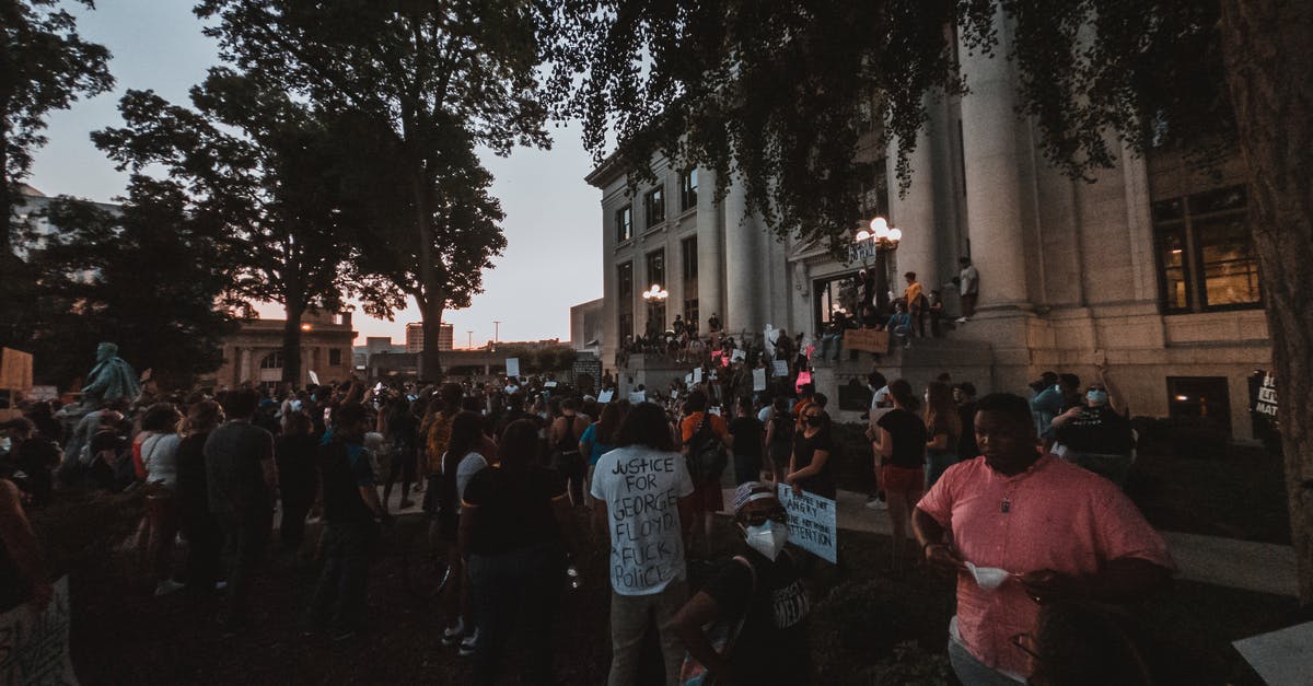 I become personal union overlord of stronger country - what to do? - Multiethnic people in demonstration for rights in city I become personal union overlord of stronger country - what to do? - Multiethnic people in demonstration for rights in city