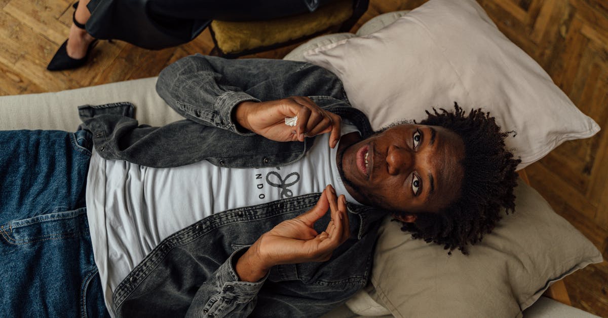 If I sleep in one bed, then in a separate bed and then remove it, what will happen to my spawn? [duplicate] - Man in Gray Long Sleeve Shirt Lying on Bed