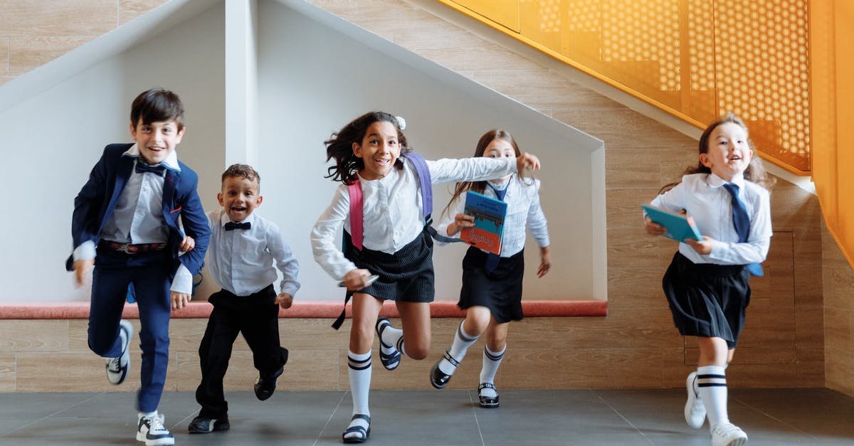 In Caesar 3, how many tiles do school children run? - Students Running Together Inside the School In Caesar 3, how many tiles do school children run? - Students Running Together Inside the School