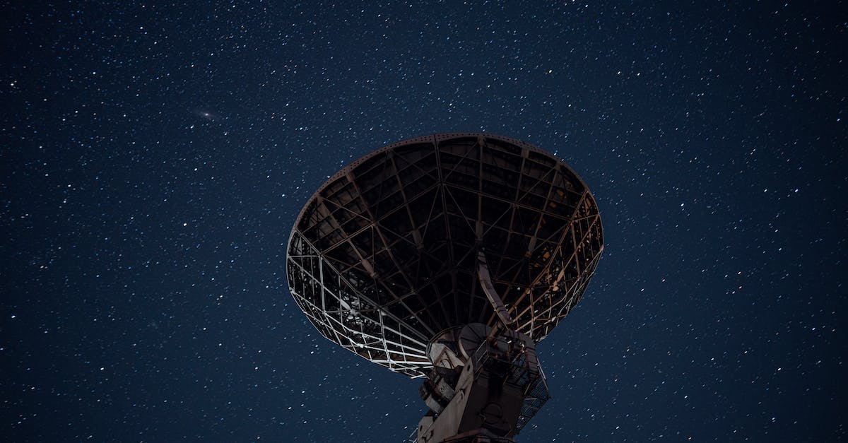 In Dark Souls 2, What does this signal-emitting icon mean? - Radio telescope under bright starry sky