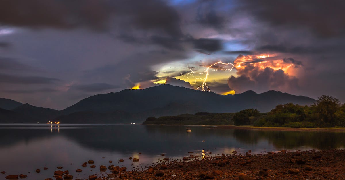 Is it possible to find a Thunder Stone before the Elite 4? - Photo of Rocky Shore Is it possible to find a Thunder Stone before the Elite 4? - Photo of Rocky Shore