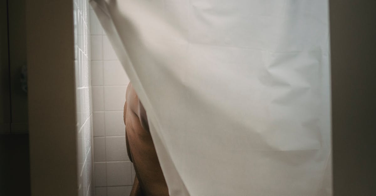 Is taking cover important to Scoundrels and Operatives? - Body behind Shower Cover
