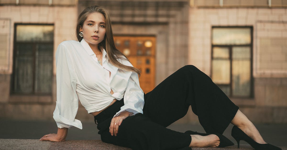 Is the 1.8 snapshot safe to build a world - Model Posing on Stone Railing