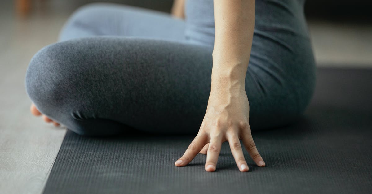 Is the result of your training session random, or related to something the user controls? - Crop person crossing legs and leaning on hands