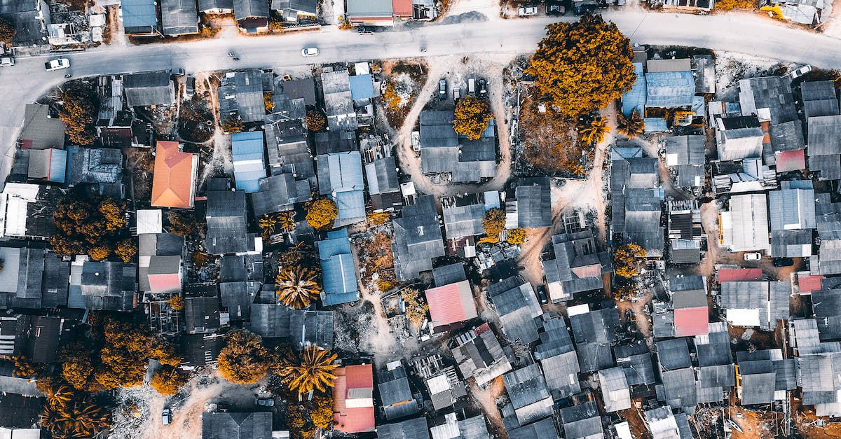 Is there a way to improve the poor framerate/performance? - Street studded of poor houses Is there a way to improve the poor framerate/performance? - Street studded of poor houses