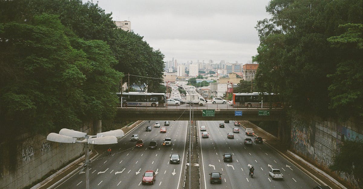 Is there a way to see from all perspectives in CS:GO? - Busy road in megapolis in summer day Is there a way to see from all perspectives in CS:GO? - Busy road in megapolis in summer day