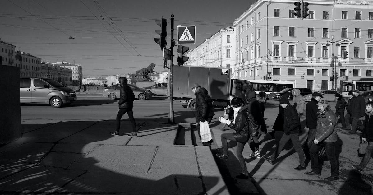 Is there a way to tell how many buildings have been destroyed in SC2 - The Dig? - People crossing road with cars on street in city