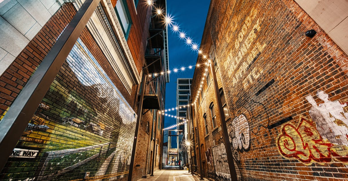 Is there a way to unlock higher graphics settings? - Narrow street with painted walls Is there a way to unlock higher graphics settings? - Narrow street with painted walls