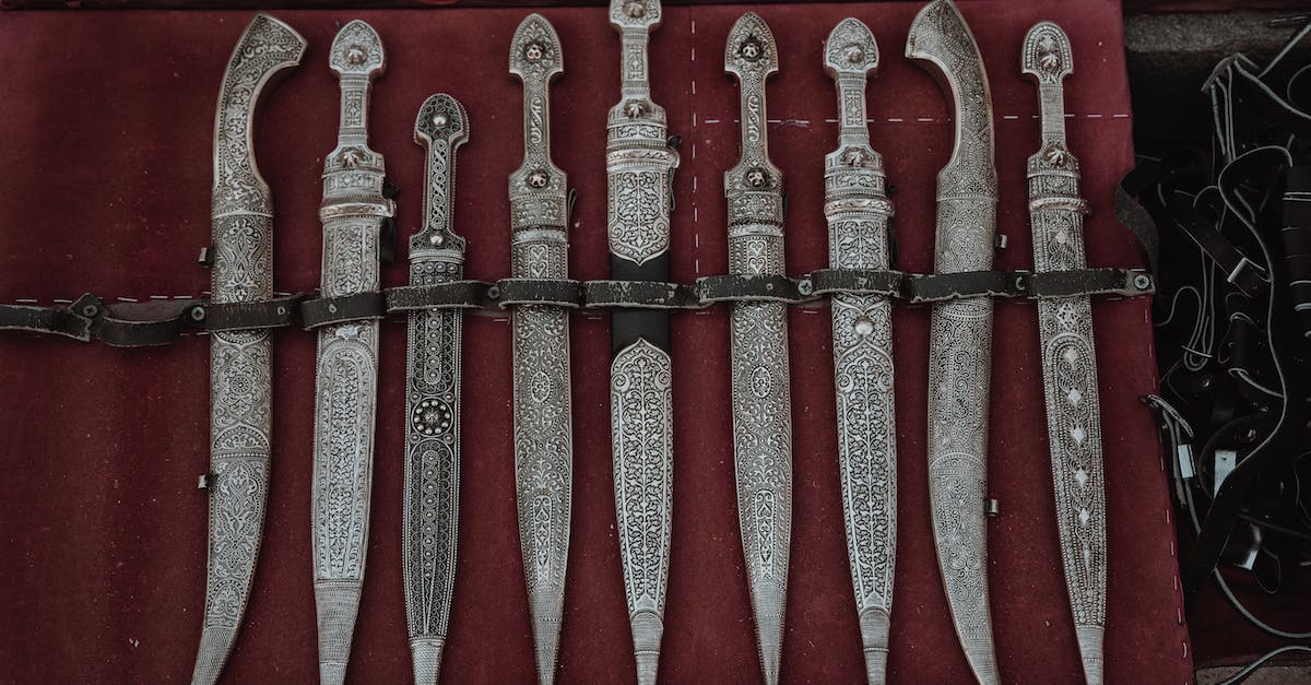 Is there any method to obtain the Hidden Weapon Spell other than ranking in the Bell Keepers? - Close-up of Historic Knifes