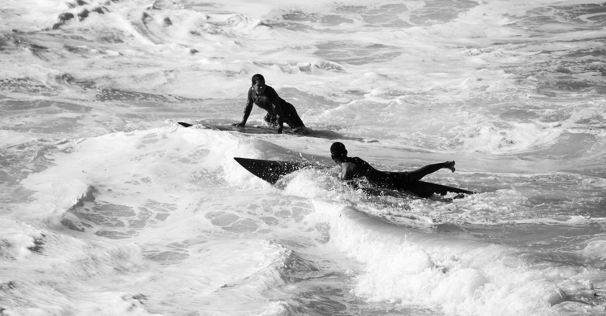 Java crashing badly [closed] - An Aerial Photography of People Surfing on the Beach