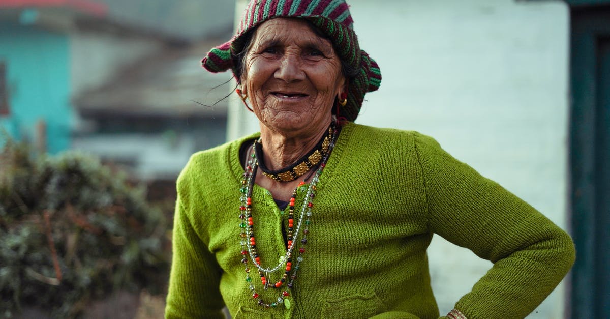 Knight's Repair Ability in Elder Scrolls Arena - Woman in Green Sweater Smiling Knight's Repair Ability in Elder Scrolls Arena - Woman in Green Sweater Smiling