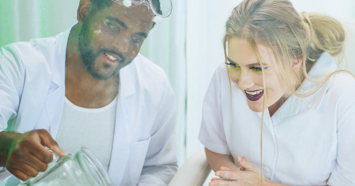 Lunatic Cultist won't spawn! - Man and Woman in White Coat Doing an Experiment