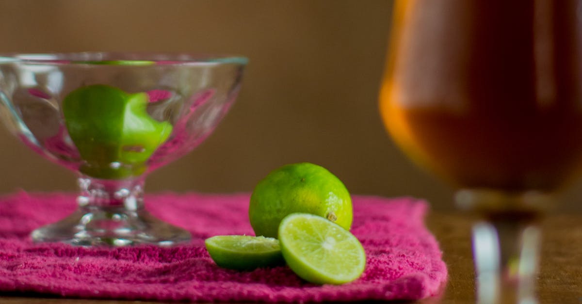 Making hunger bar invisible in vanilla minecraft - Close-up of Lime for Drink Making