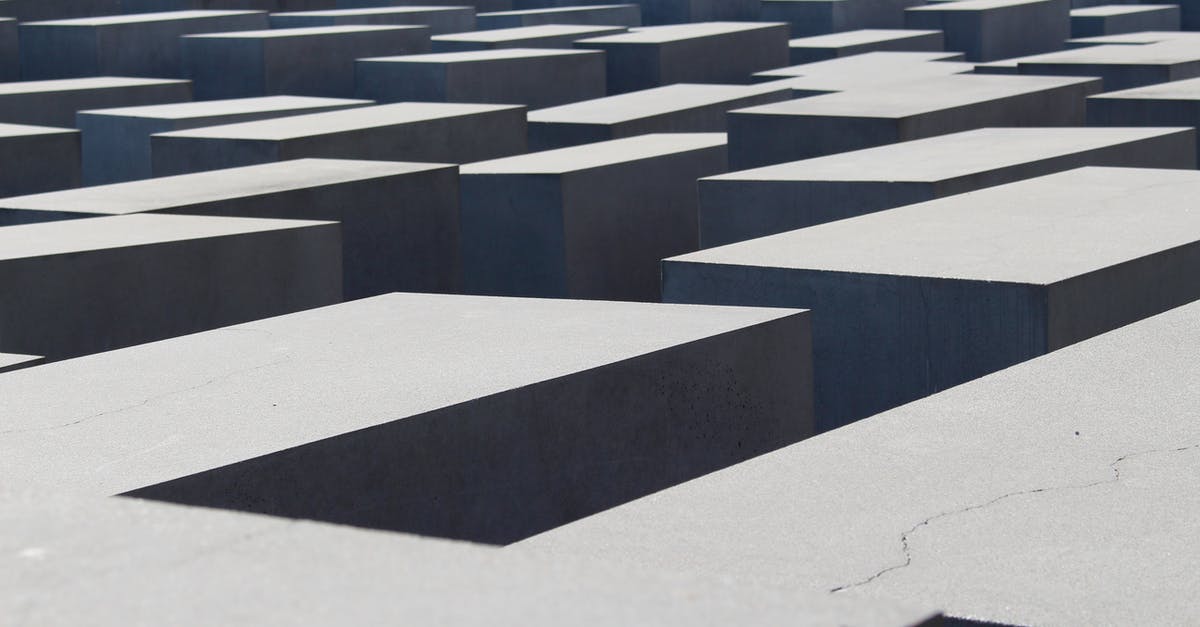 Minecraft Command Blocks - Empty players inventory to chest [duplicate] - Holocaust Memorial