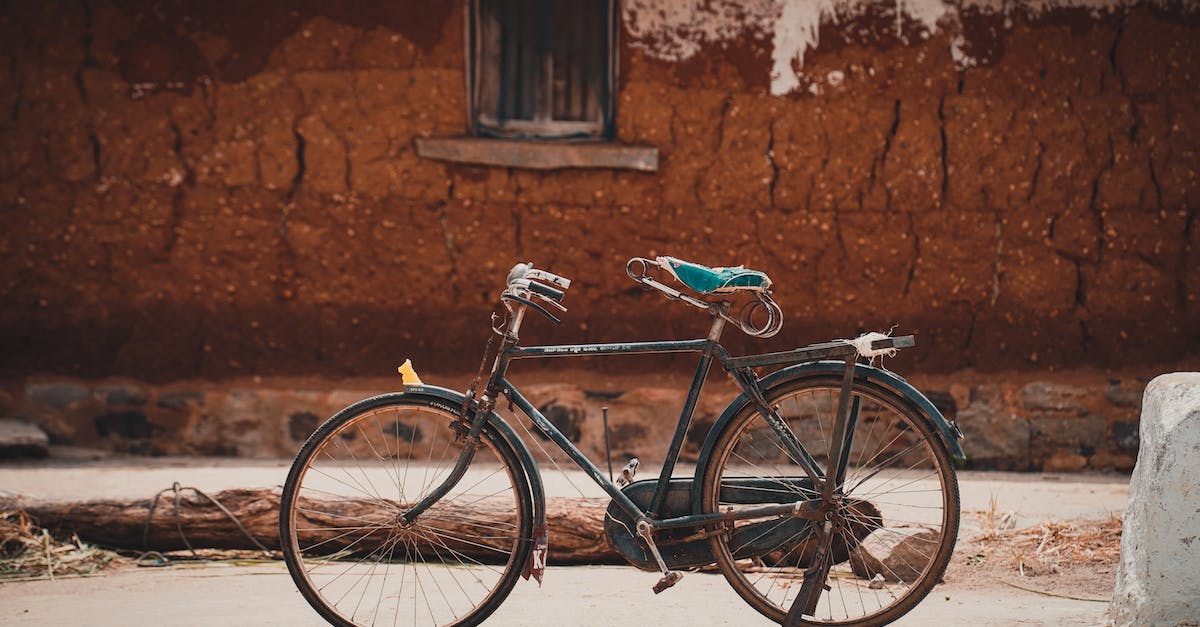 Minecraft commands: server log in titles [duplicate] - Photo of a Rusty Bicycle