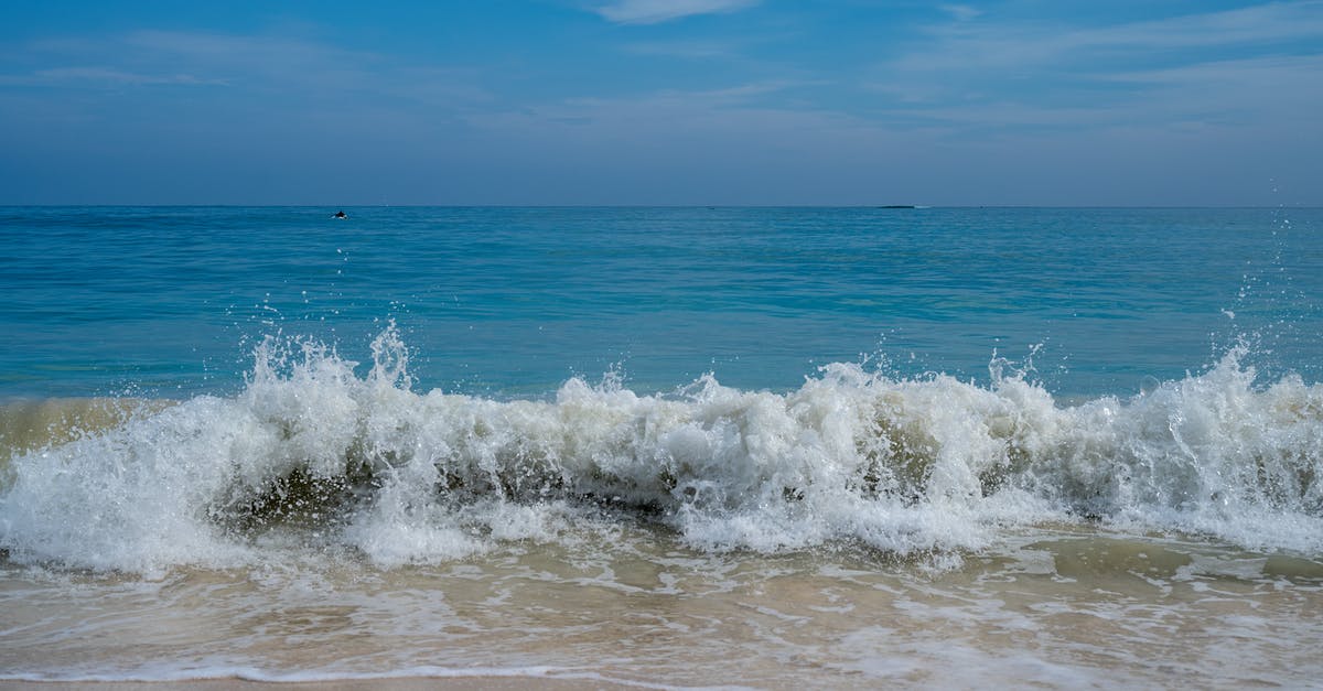 Minecraft keeps crashing with JRE error [duplicate] - Ocean Waves Crashing on Shore