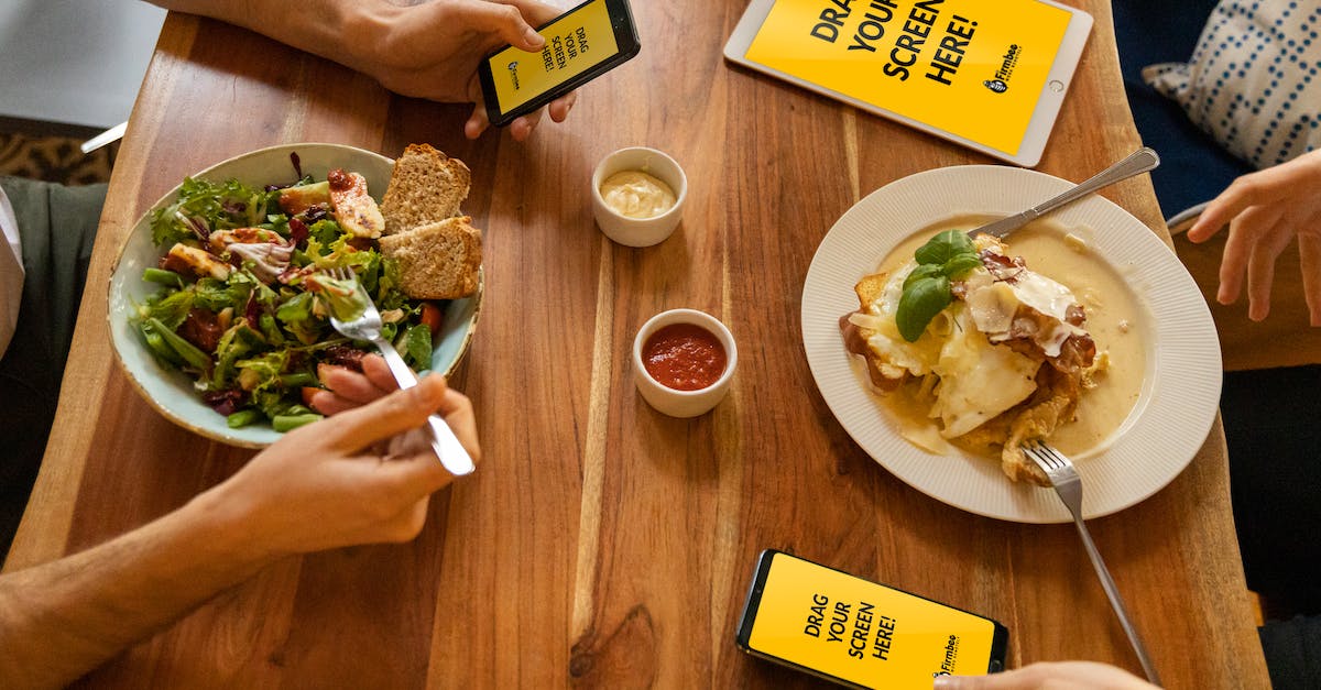 Minecraft pocket edition 0.10 iPad - A Cooked Foods on a Wooden Table Near the Gadgets