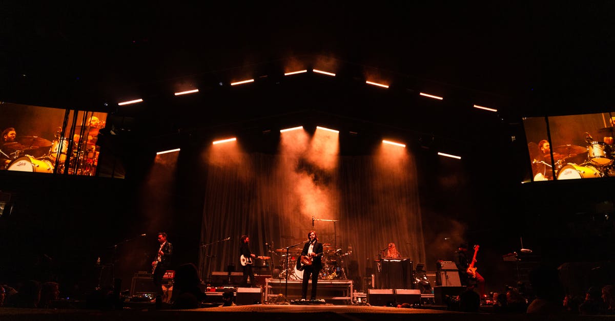 Minecraft split screen with xbox live - Man Playing Guitar at Nighttime Minecraft split screen with xbox live - Man Playing Guitar at Nighttime