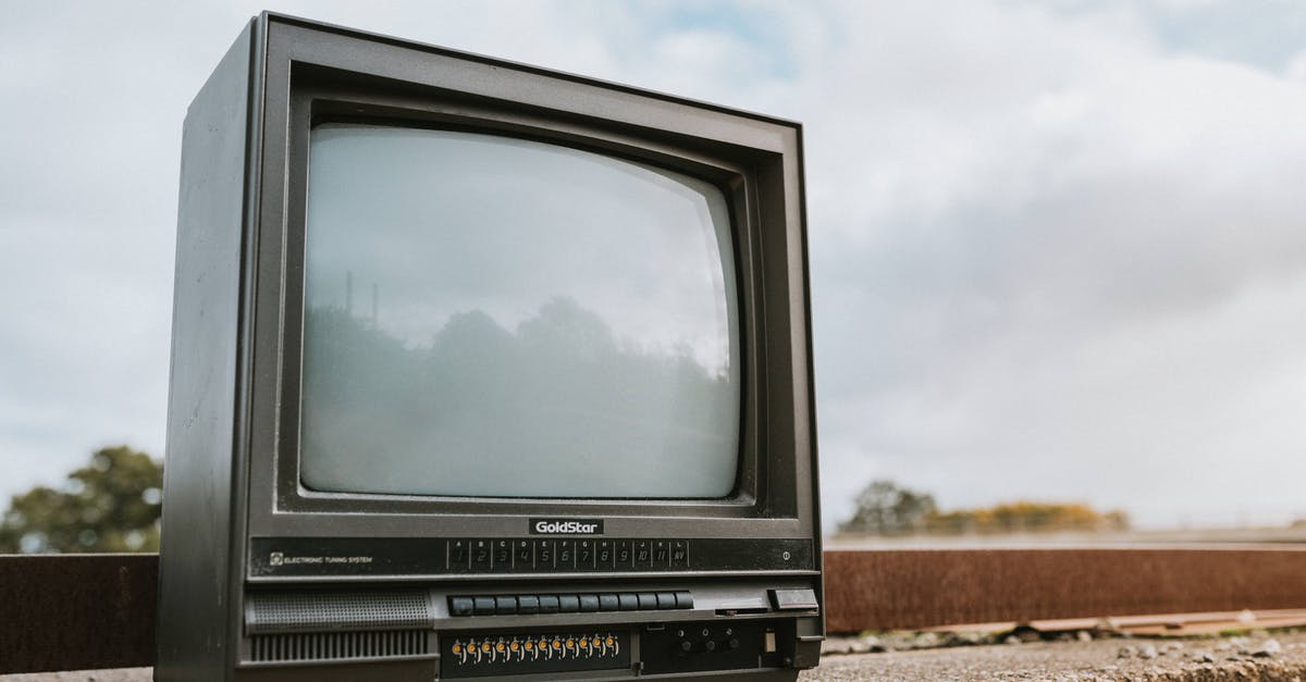 Minecraft: Super Secret Settings Black Screen - Vintage TV set placed on stone barrier Minecraft: Super Secret Settings Black Screen - Vintage TV set placed on stone barrier