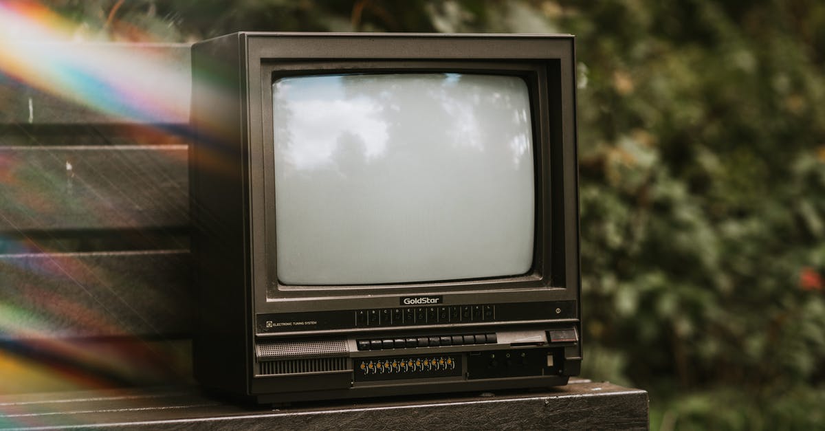 Minecraft: Super Secret Settings Black Screen - Retro TV set on bench in park Minecraft: Super Secret Settings Black Screen - Retro TV set on bench in park