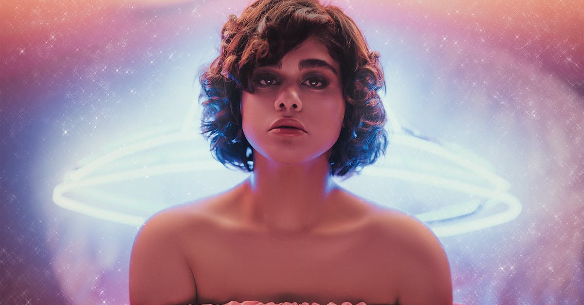 minecraft turns off router [closed] - Woman in Pink Tube Dress