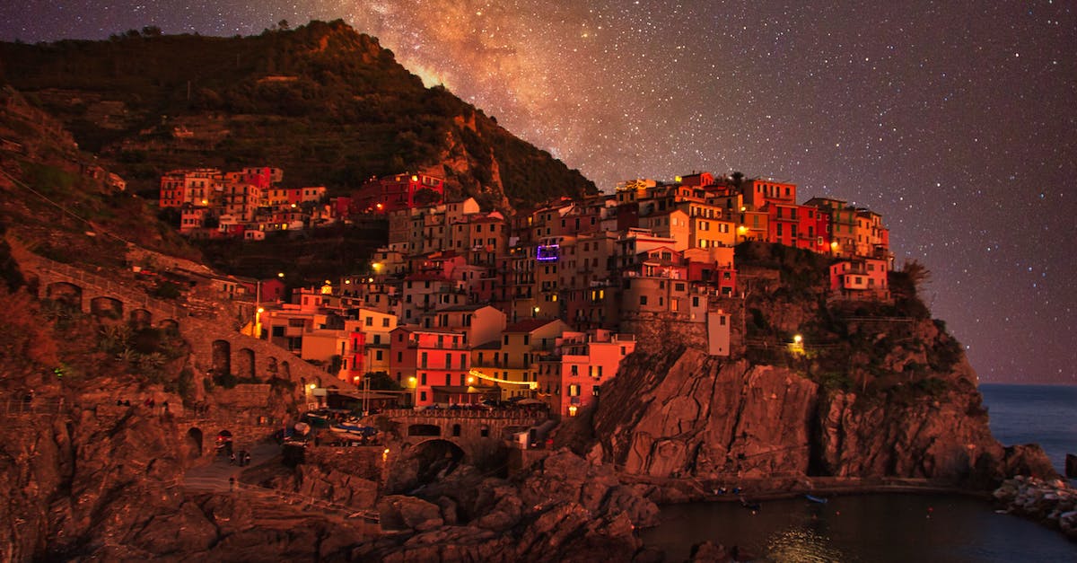 Missing Stars in Yoshi's New Island 1-2 - The Colorful Cinque Terre Village in Manarola Italy at Night