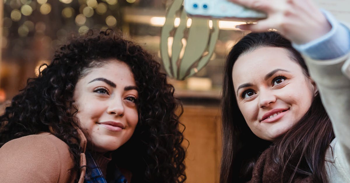 Mount and Blade Warband - How to capture a friendly town? - Happy multiethnic women taking selfie in city Mount and Blade Warband - How to capture a friendly town? - Happy multiethnic women taking selfie in city