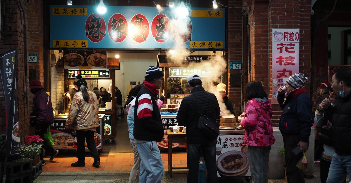 Night Person in Fallout 4 - People Standing in Front of Store during Nighttime Night Person in Fallout 4 - People Standing in Front of Store during Nighttime