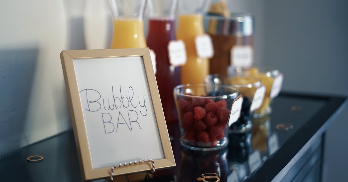 No health & health bar in ATM3 world - Brown Photo Frame Beside Drinking Glass With Fruit Inside