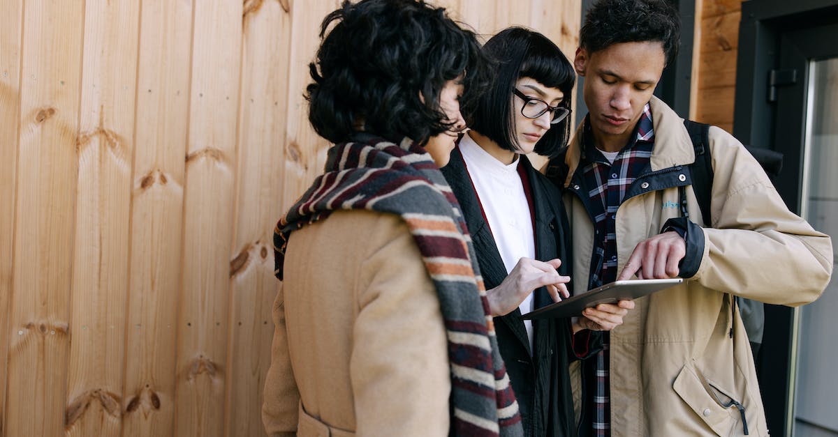 No moving on iPad - A Couple Talking to the Real Estate Agent