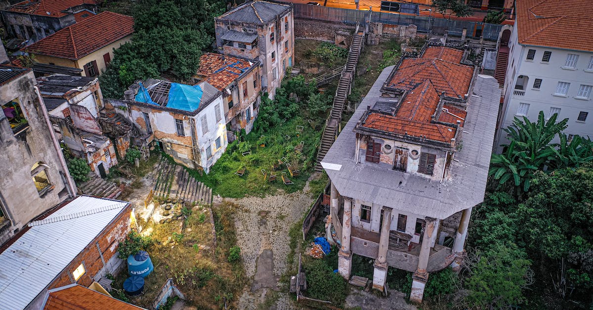 NPC won't settle down in one of my houses - View of a Run-down Neighborhood NPC won't settle down in one of my houses - View of a Run-down Neighborhood