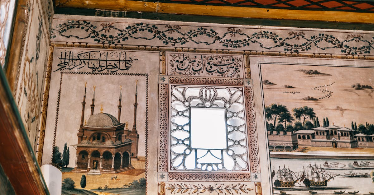 Origin of "nopon" from Xenoblade chronicles - Ornamental walls of medieval palace against