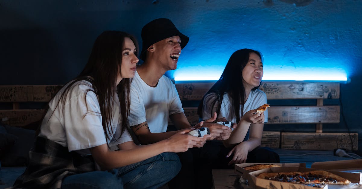 Other players aren't visible in the mc.hypixel.net Minecraft Server - People Playing Video Games while Eating Pizza
Other players aren't visible in the mc.hypixel.net Minecraft Server - People Playing Video Games while Eating Pizza