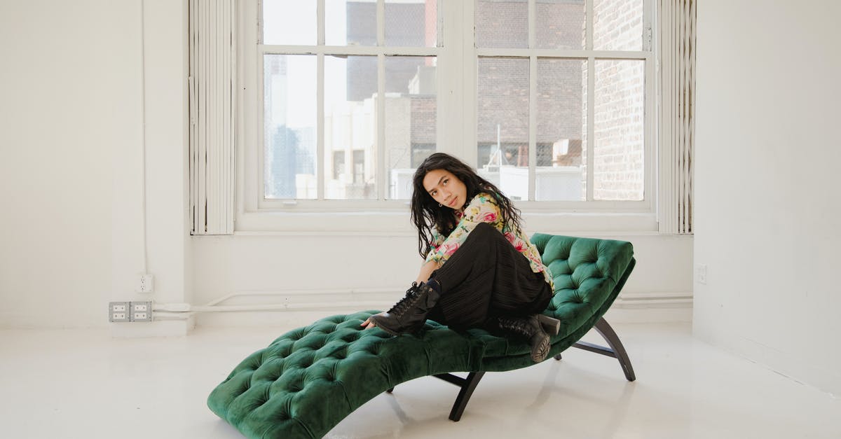 Patched Windows boot loader detected (#1) - Man Sitting on Green Velvet Chaise Lounge