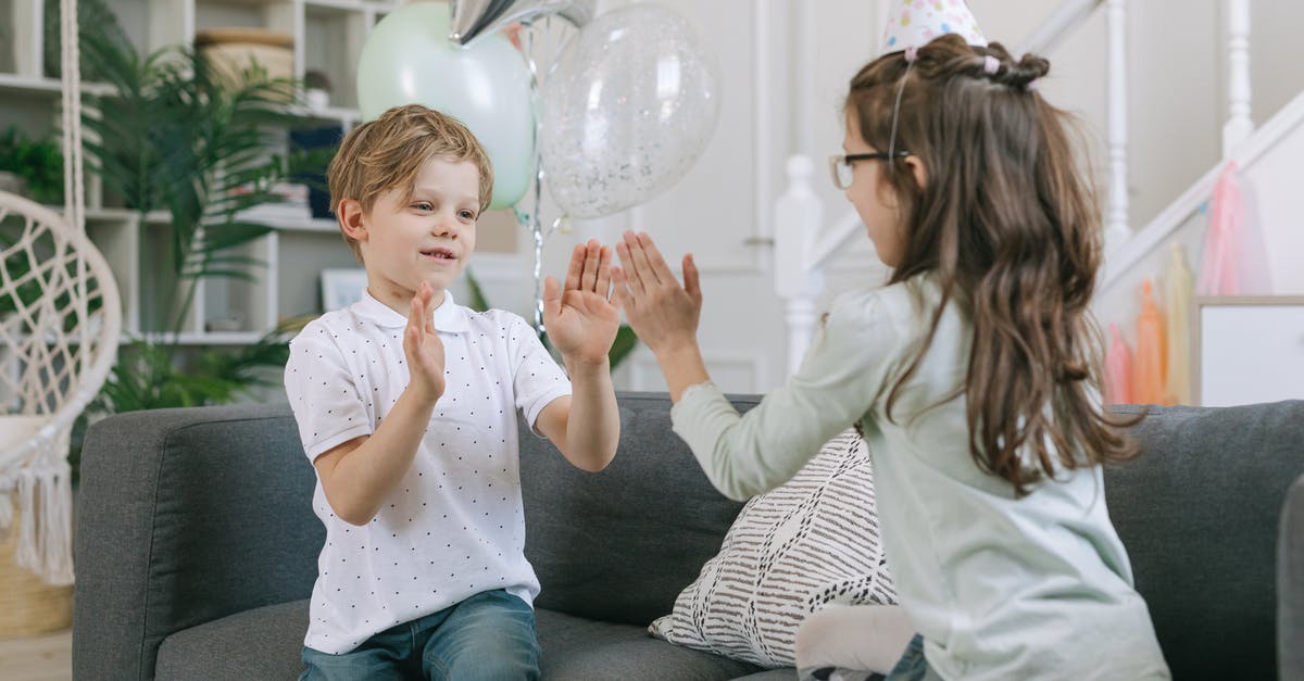 Playing games with party chat visible - Kids Playing Clapping Game Playing games with party chat visible - Kids Playing Clapping Game