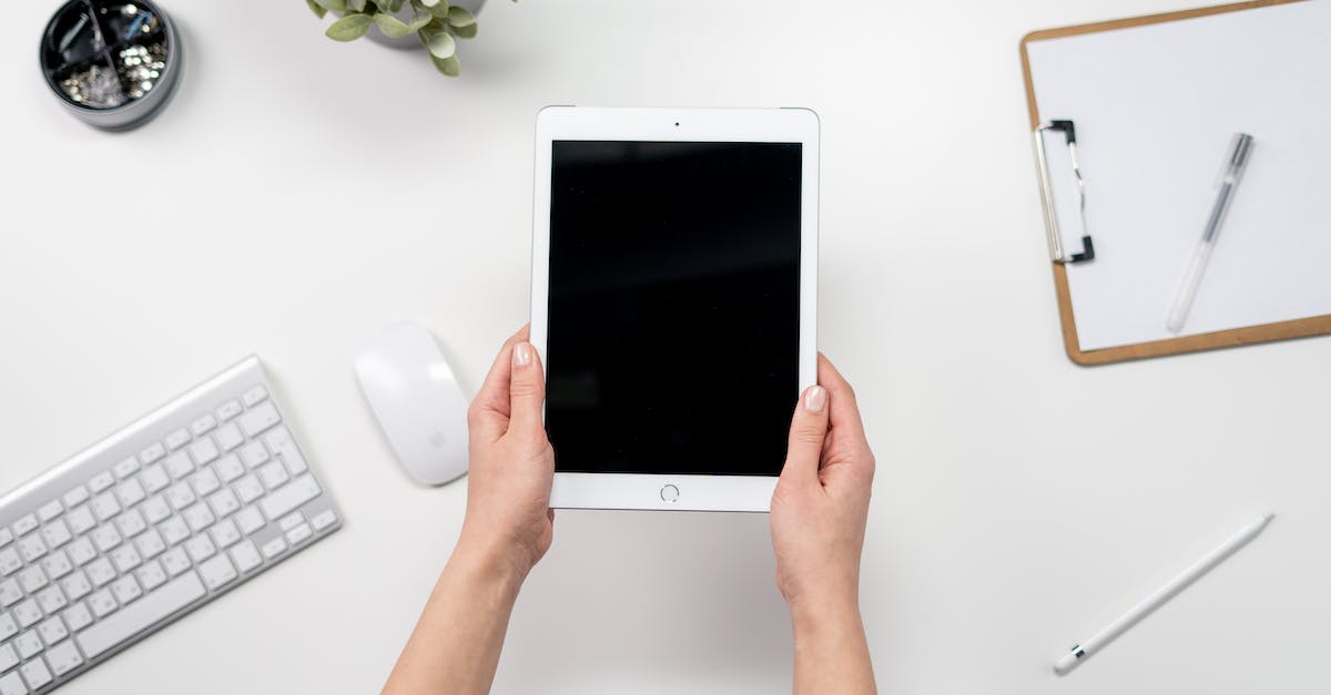 Playing mouse era games with a touchscreen or pen - White Ipad on White Table