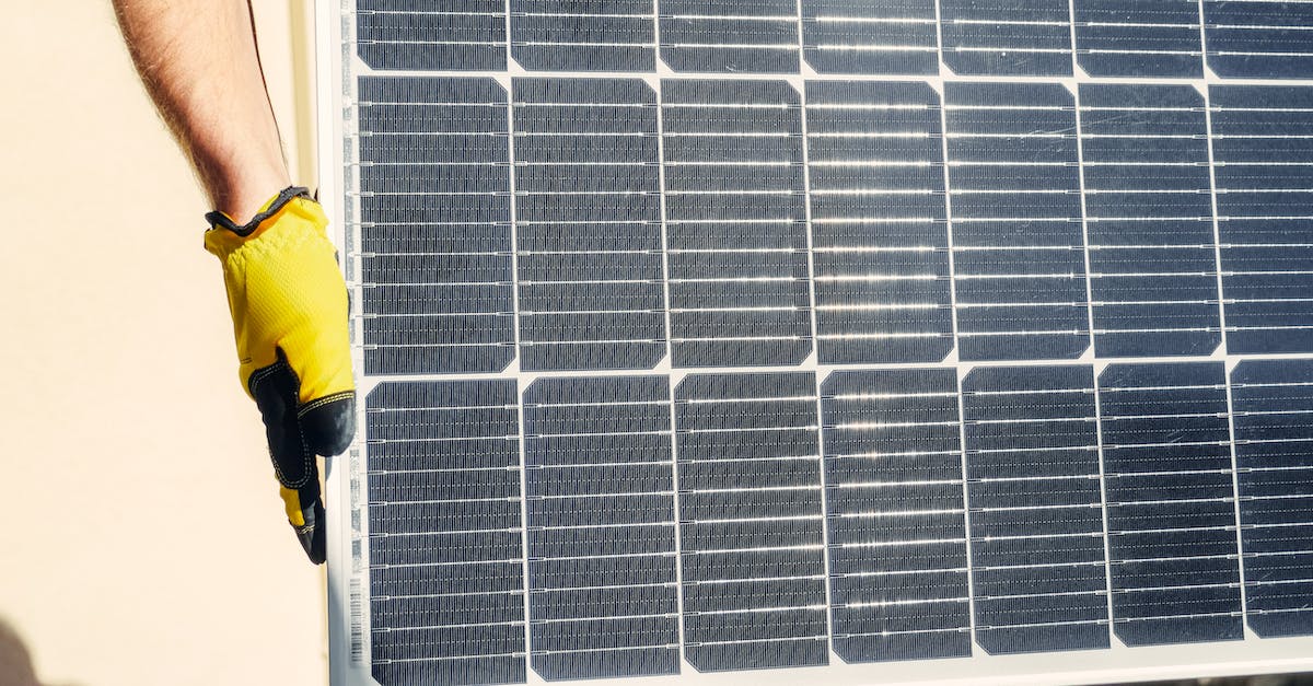 PocketMine-MP installation not completing connections [closed] - A Person Carrying a Solar Panel
