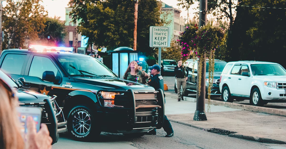 Police Cars won't spawn in Watch Dogs? - People Standing Beside Black Pickup Truck