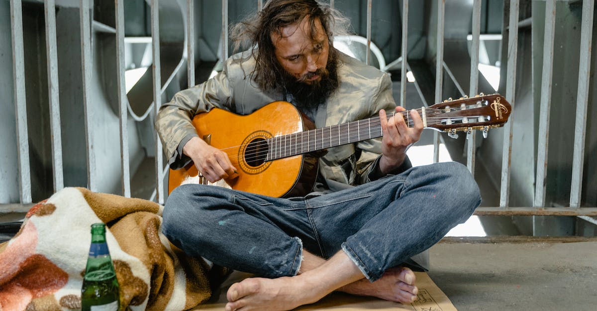 Poor FPS while playing Trove - A Homeless Man Playing an Acoustic Guitar
