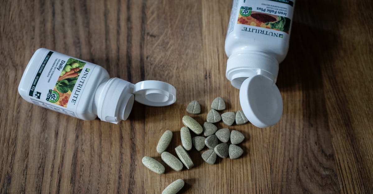 Prevent tin ingots from stacking in automatic crafting table - Plastic containers placed near different pills