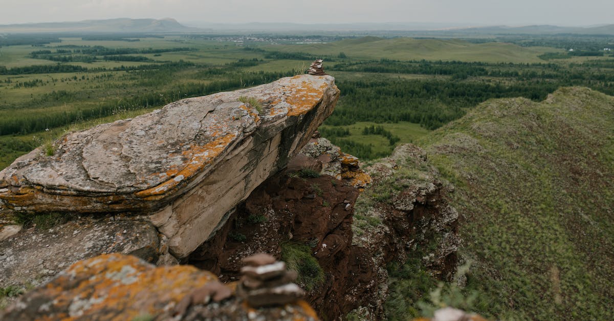 Proving grounds endless mode (DPS) - Rock rough cliff near grassy green valley