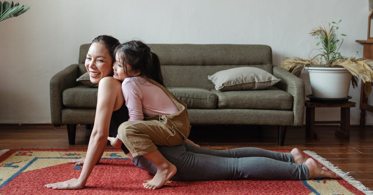 PS2 slim having trouble in multiplayer selection - Photo of Girl Hugging Her Mom While Doing Yoga Pose